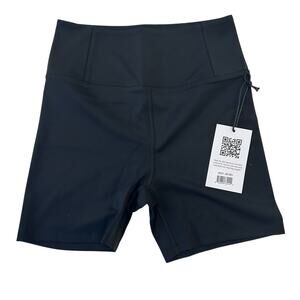 GIRLFRIEND COLLECTIVE Black High-Rise Pocket Bike Short Medium NWT